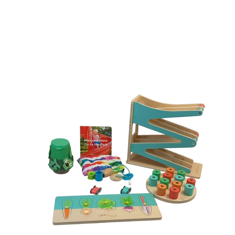 Lovevery The Pioneer Play Kit