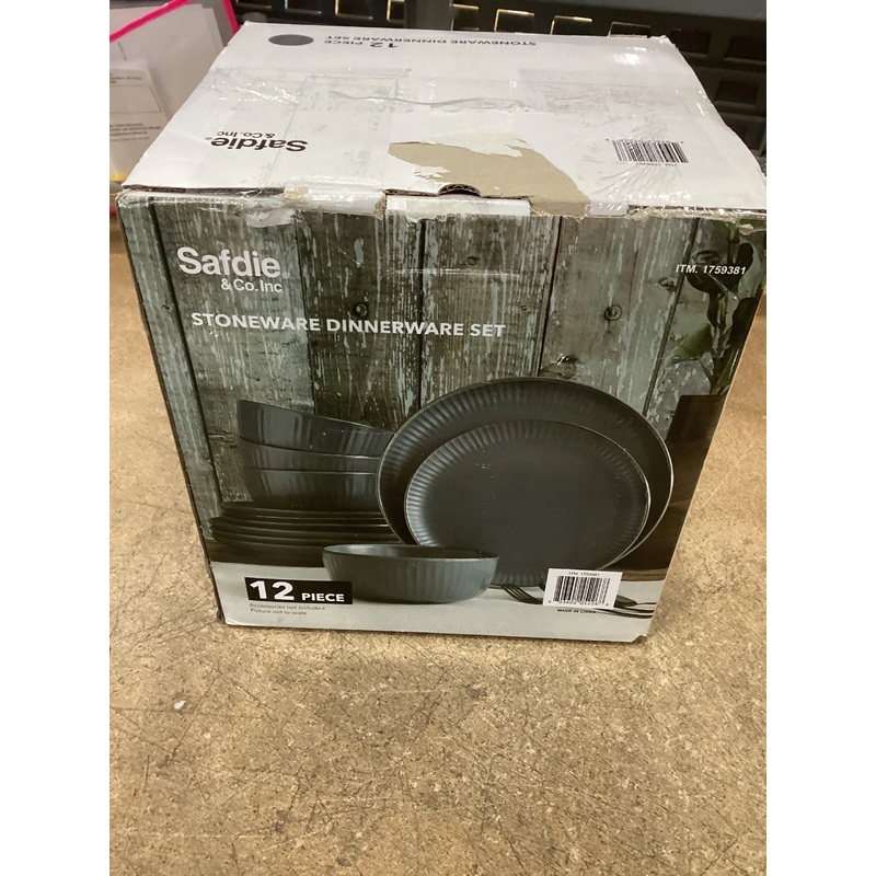 12 Piece Stoneware Dinnerware Set – Black