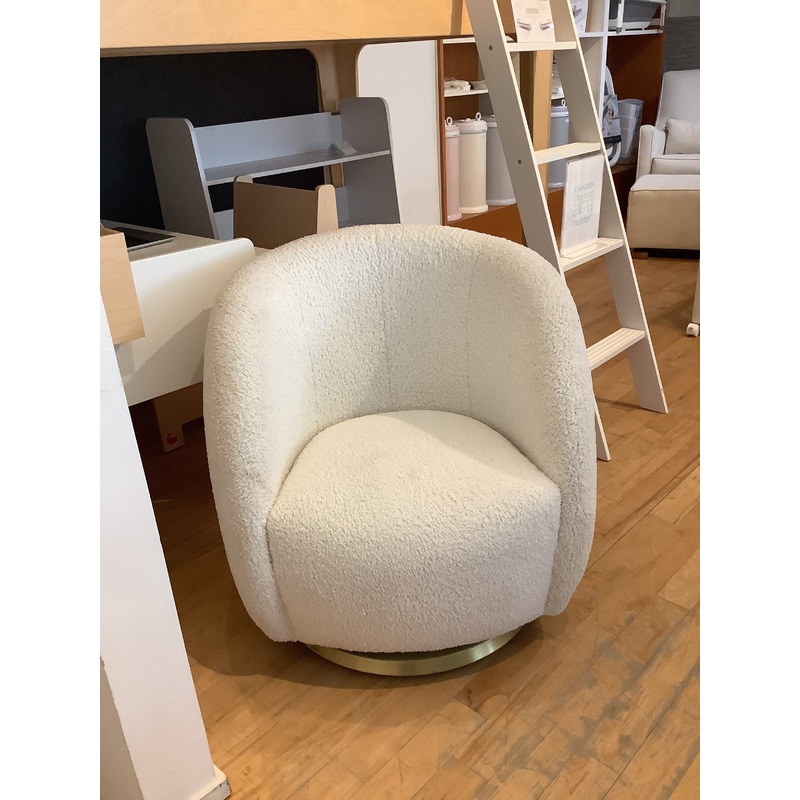*Floor Model* Gem White Sheepskin