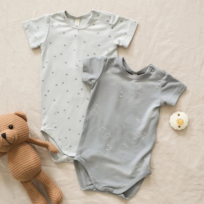 Quincy Mae – Bamboo Short Sleeve Bodysuit – Clouds