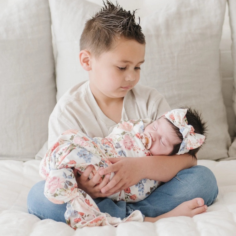 Stretchy Swaddle – Vintage Floral