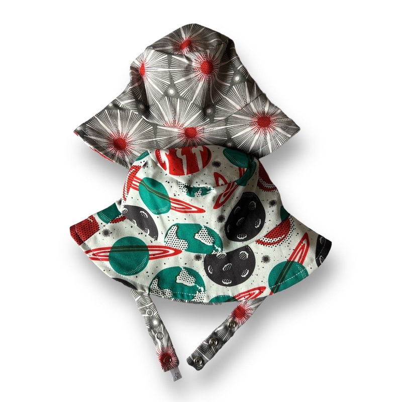Organic Reversible Bucket Sun Hat – Space XXS (0-3 months)
